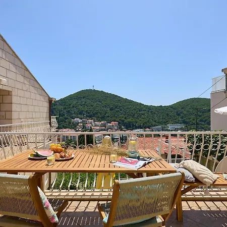 Luxe Retreat In Lapad - Seaside