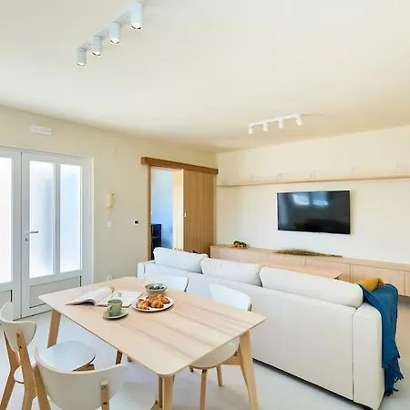 Luxe Retreat In Lapad - Seaside アパート